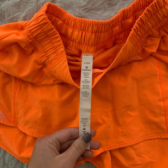 Lululemon size 4 Tall Hotty Hot Shorts bundle - Picture 9 of 10